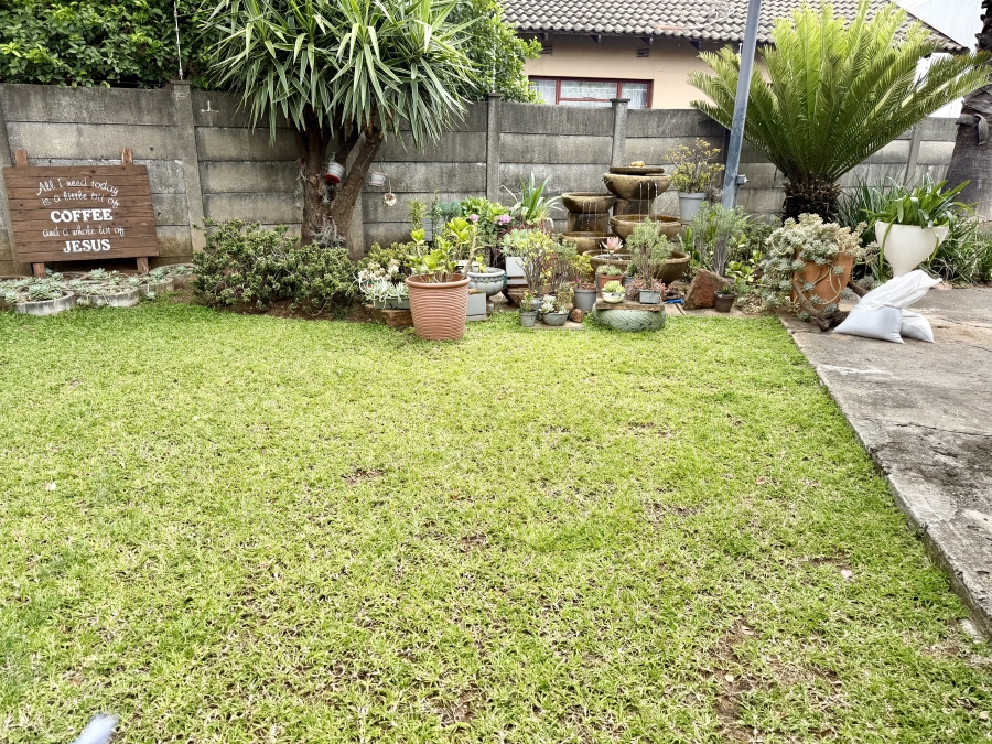 To Let 3 Bedroom Property for Rent in Oos Einde North West
